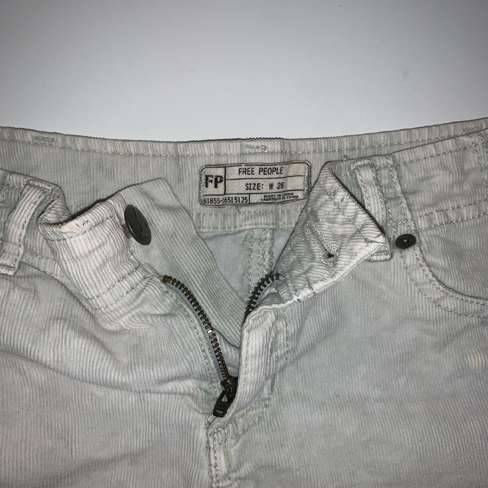 FREEPEOPLE WHITE SHORTS